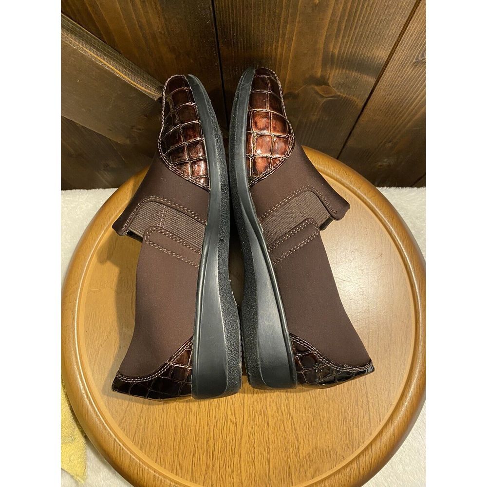 Clarks Gael Beam Casual Comfort Slip On Loafer Size 8.5M Brown Copper EUC - Picture 5 of 7